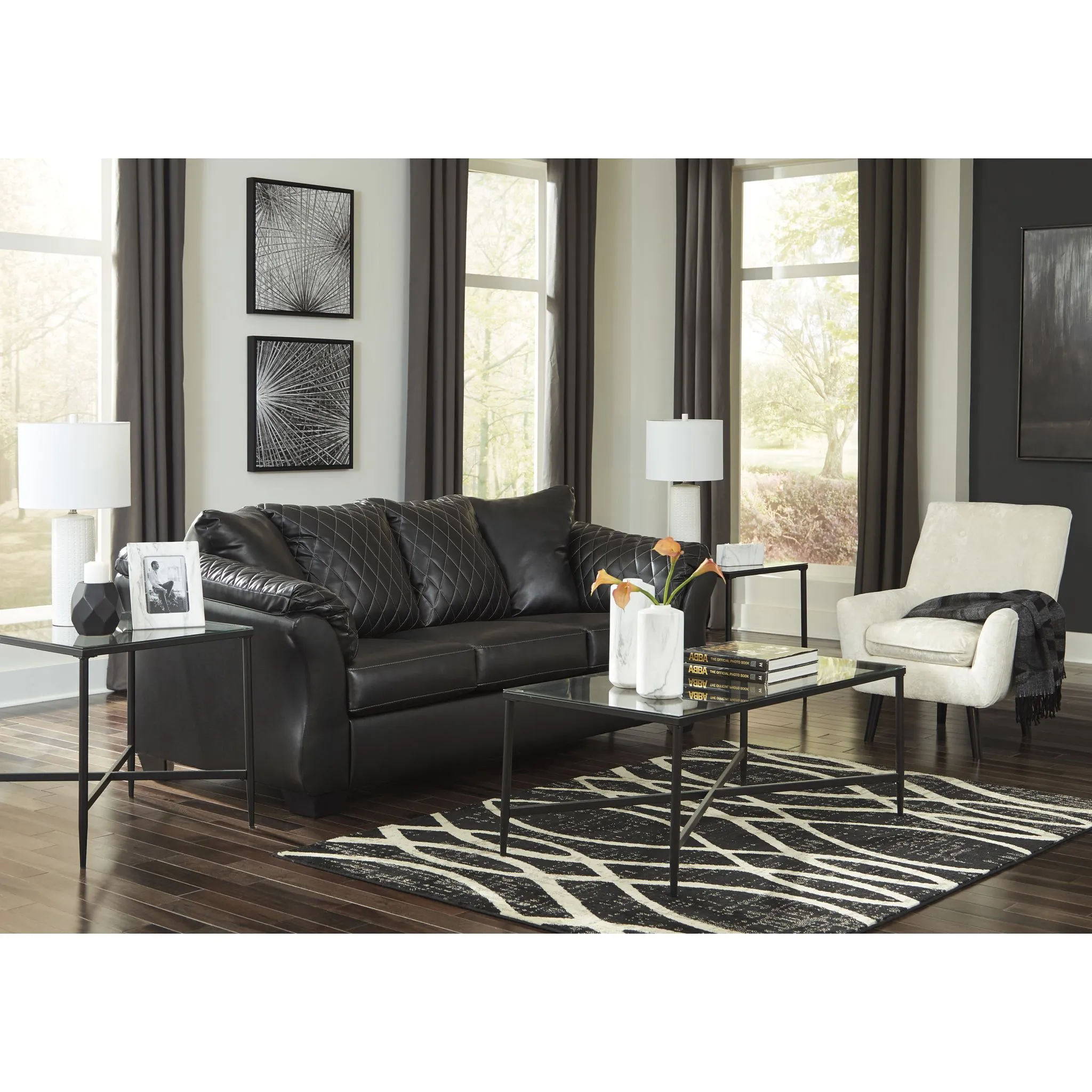 Betrillo Sofa - Black