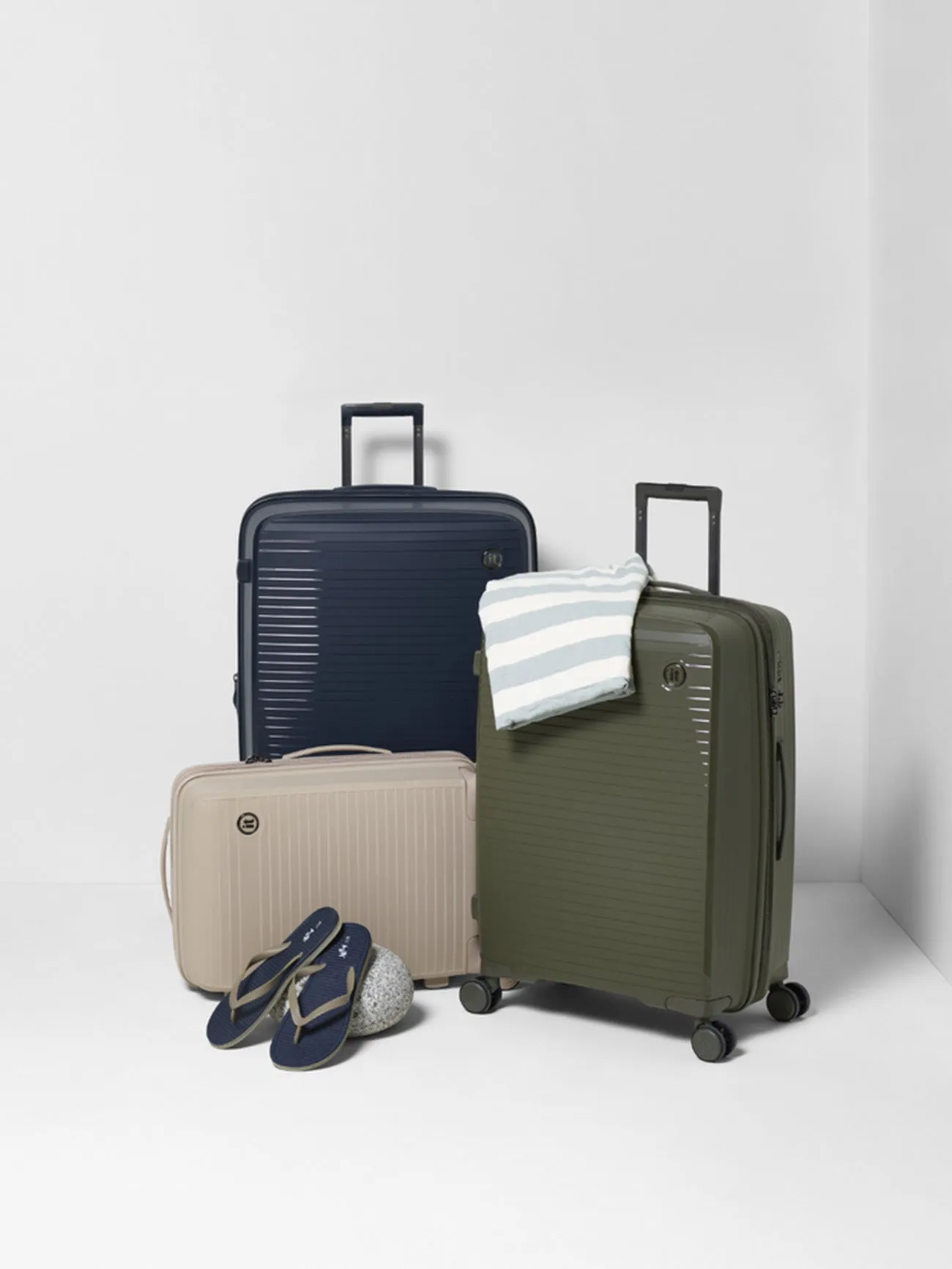 IT Spontaneous Trolley Bag