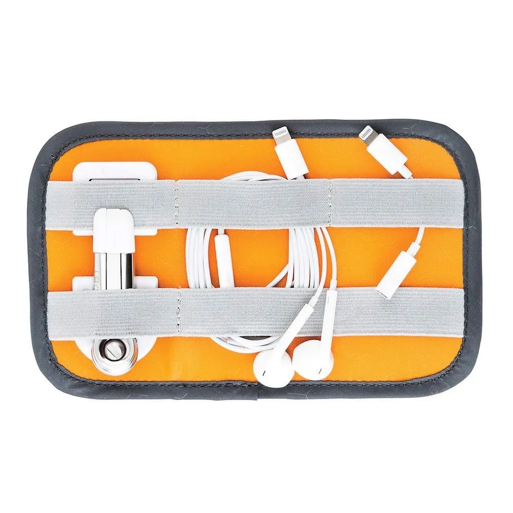 Lowepro Case GearUp Pouch Mini Ext 22x4.5x14 Int 19x4x11.5cm Dark Grey Box Size