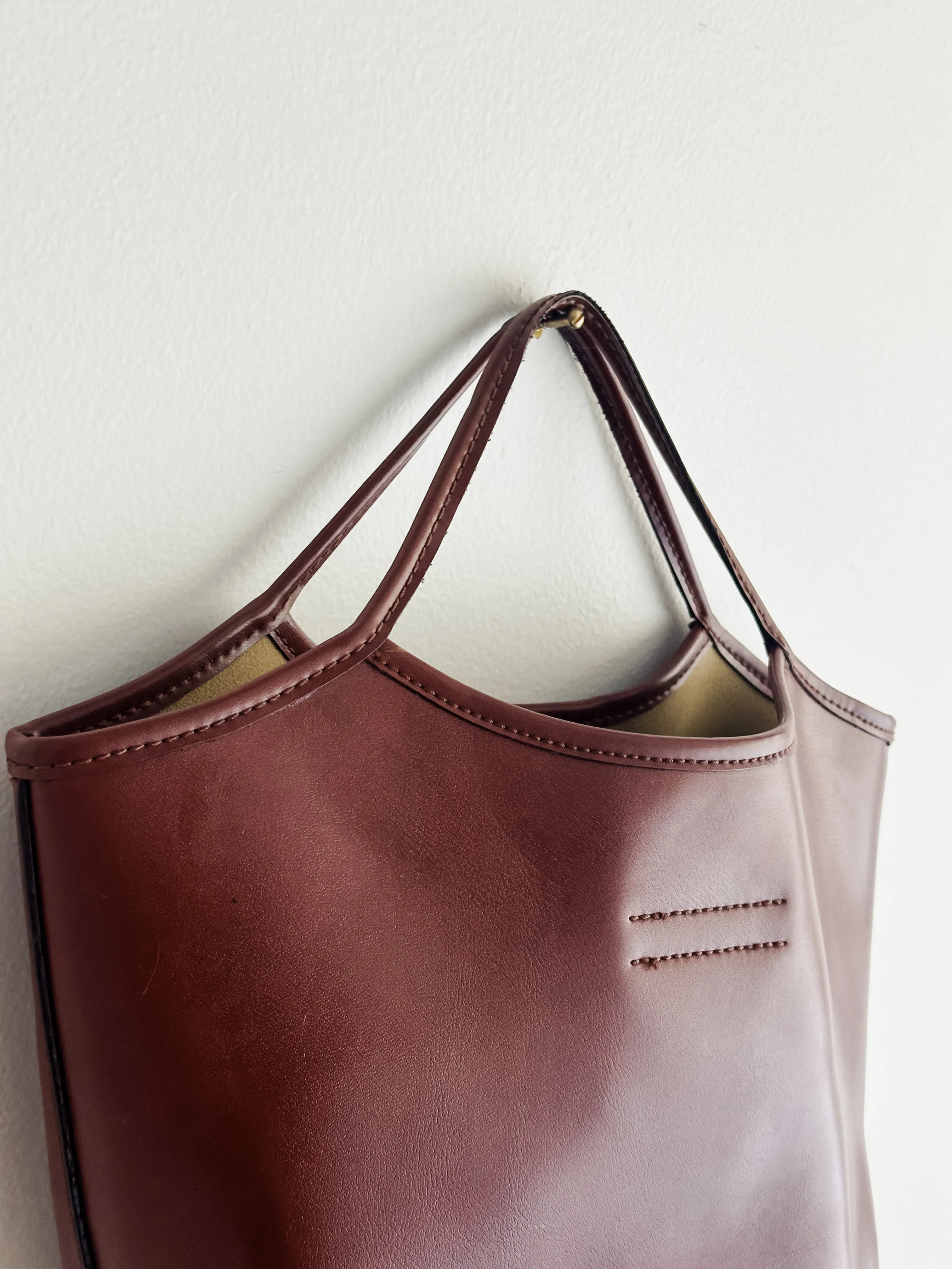 vintage russet faux leather handbag